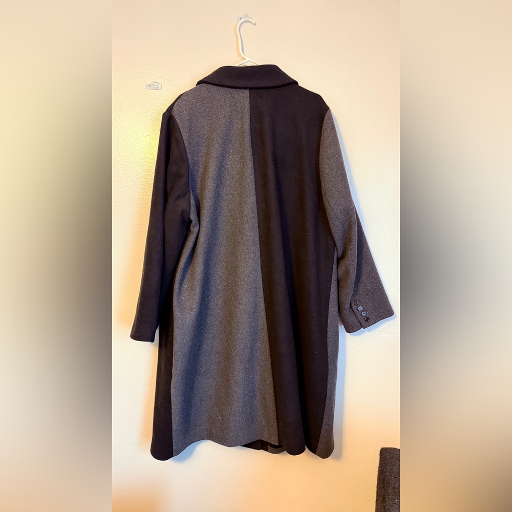 Lane Bryant Black and Gray Women's Coat - Picture 9 of 11